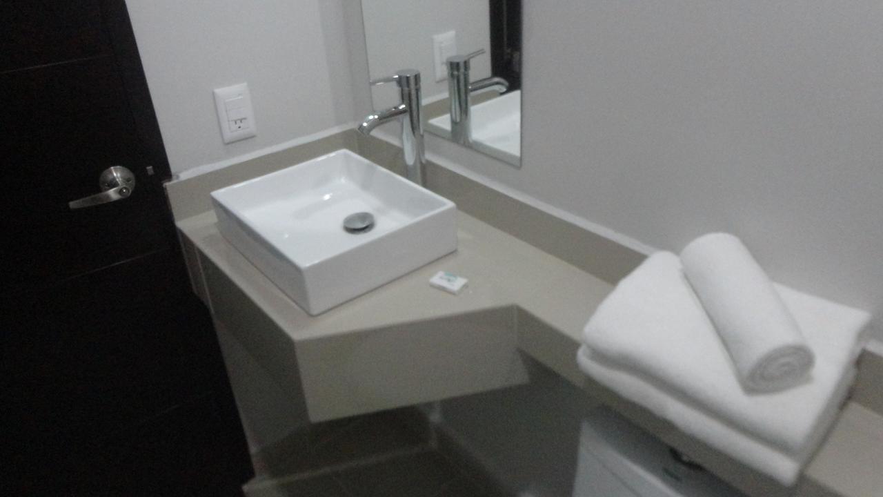 Hotel Tampico Express 马德罗城 外观 照片